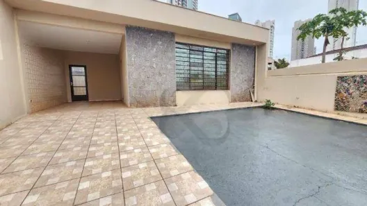 Casa com 3 Quartos para alugar, 157m² no Arco Íris, Londrina