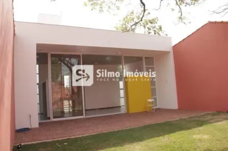 Sobrado com 4 Quartos à venda, 200m² no Jardim Karaíba, Uberlândia