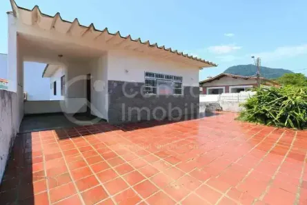 Casa com 3 Quartos à venda, 162m² no Centro, Peruíbe