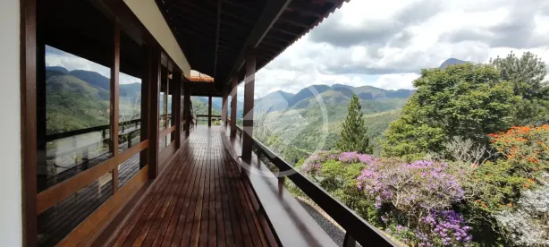 Casa de Condomínio com 3 Quartos à venda, 18000m² no Cuiabá, Petrópolis