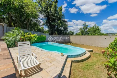 Casa com 3 Quartos à venda, 512m² no Três Figueiras, Porto Alegre