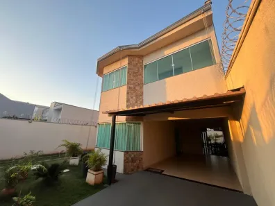 Casa com 3 Quartos à venda, 190m² no Jardim Balneário Meia Ponte, Goiânia