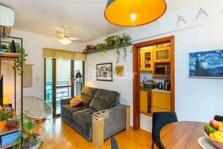 Apartamento com 2 Quartos à venda, 57m² no Chácara das Pedras, Porto Alegre