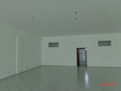 Ponto Comercial para alugar, 200m² no Medeiros, Jundiaí