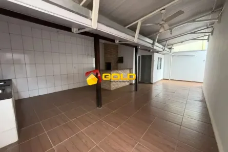 Casa com 3 Quartos para alugar, 200m² no Jardim Patrícia, Uberlândia
