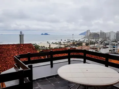 Casa de Condomínio com 4 Quartos à venda, 310m² no Enseada, Guarujá