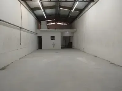 Galpão/Depósito/Armazém para alugar, 138m² no Vila Anastácio, São Paulo