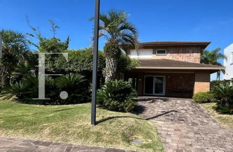 Sobrado com 4 Quartos à venda, 245m² no XANGRI-LÁ, Xangri-Lá