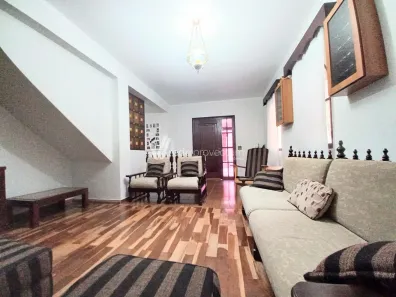 Sobrado com 3 Quartos à venda, 296m² no Jardim Antonio Von Zuben, Campinas