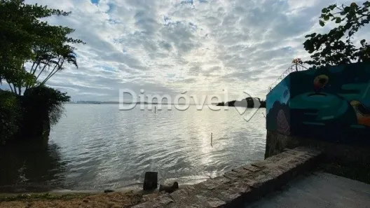 Casa com 3 Quartos à venda, 300m² no Tristeza, Porto Alegre