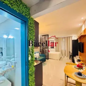 Kitnet com 1 Quarto à venda, 32m² no Copacabana, Rio de Janeiro