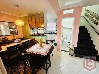 Casa com 3 Quartos à venda, 100m² no Macuco, Santos