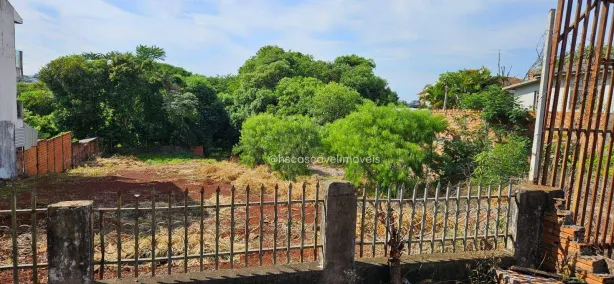 Lote/Terreno à venda, 660m² no Região do Lago, Cascavel