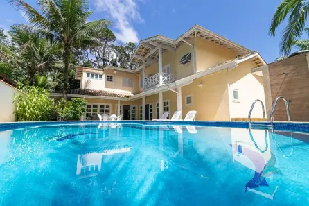 Sobrado com 4 Quartos para alugar, 382m² no Horto Florestal, Ubatuba