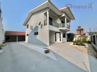 Casa com 4 Quartos à venda, 320m² no Rio Caveiras, Biguaçu