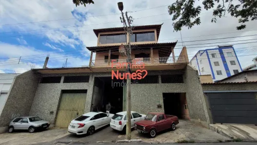 Galpão/Depósito/Armazém à venda, 217m² no Monte Castelo, Contagem