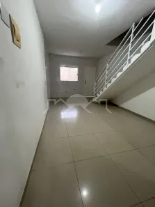 Sobrado com 2 Quartos à venda, 64m² no Fátima, Joinville