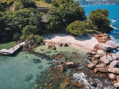 Casa de Condomínio com 6 Quartos para alugar, 840m² no Portogalo, Angra dos Reis