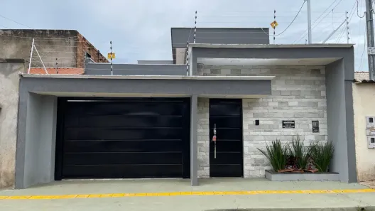 Casa com 3 Quartos à venda, 137m² no Jardim Tropical, Aparecida de Goiânia