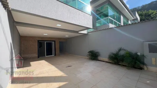 Sobrado com 4 Quartos para alugar, 215m² no Canto do Forte, Praia Grande