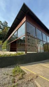 Ponto Comercial para alugar, 323m² no Valparaíso, Petrópolis