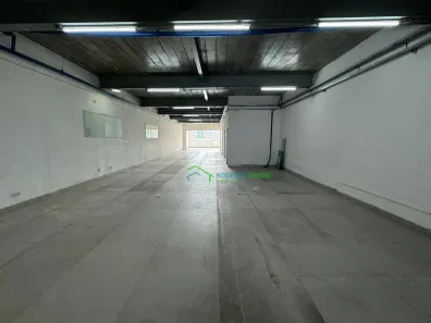 Prédio Comercial para alugar, 800m² no km 18, Osasco