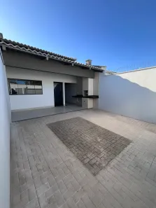 Casa com 2 Quartos à venda, 83m² no Loteamento Bertaville, Palmas