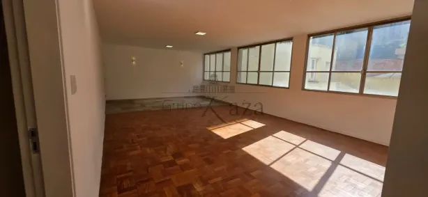 Apartamento com 3 Quartos para alugar, 198m² no Jardim Paulista, São Paulo