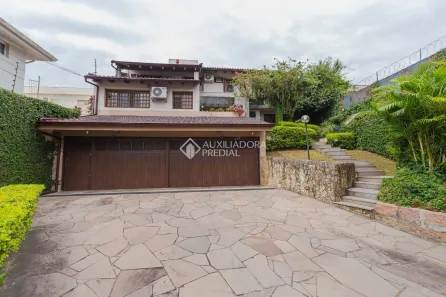 Casa com 4 Quartos à venda, 356m² no Chácara das Pedras, Porto Alegre