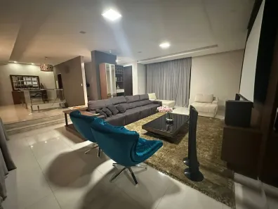 Sobrado com 7 Quartos para venda ou aluguel, 900m² no Santa Rosa, Cuiabá