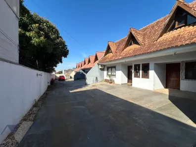 Sobrado com 3 Quartos para alugar, 183m² no Neva, Cascavel
