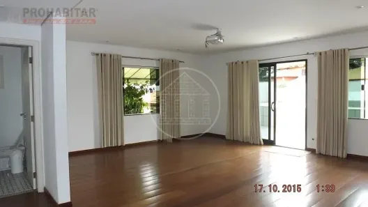 Sobrado com 4 Quartos à venda, 442m² no Interlagos, São Paulo