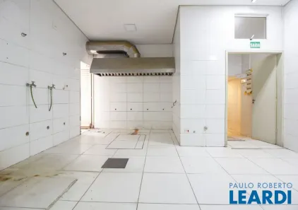 Ponto Comercial para alugar, 250m² no Cerqueira César, São Paulo