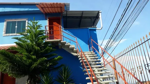 Casa com 2 Quartos para alugar, 75m² no Santos Dumont, Juiz de Fora