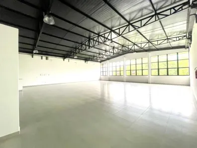 Sala Comercial para alugar, 225m² no Czerniewicz, Jaraguá do Sul