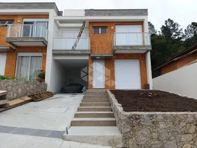 Casa com 3 Quartos para alugar, 150m² no Trindade, Florianópolis
