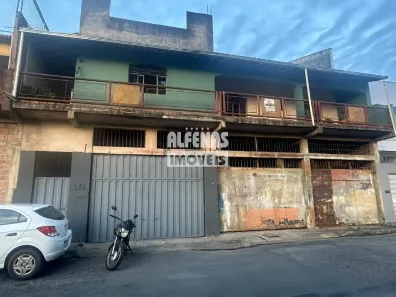 Casa com 3 Quartos à venda, 452m² no Três Barras, Contagem