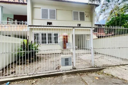 Casa com 5 Quartos à venda, 330m² no São Francisco, Niterói