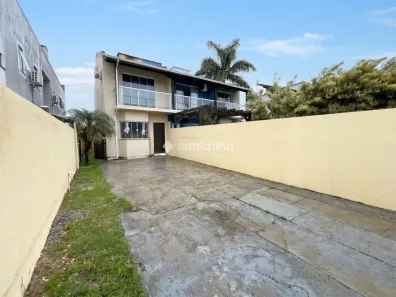 Casa com 2 Quartos para alugar, 130m² no Campeche, Florianópolis