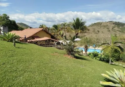 Casa com 3 Quartos à venda, 380m² no Areal, Areal