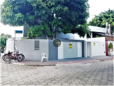Imóvel Comercial com 5 Quartos para alugar, 273m² no Mata da Praia, Vitória