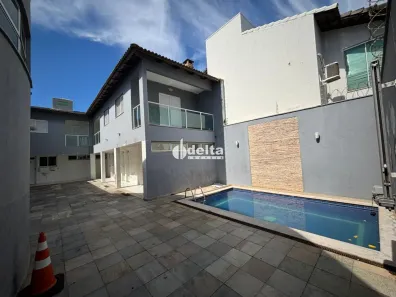 Ponto Comercial com 5 Quartos para alugar, 500m² no Pampulha, Uberlândia