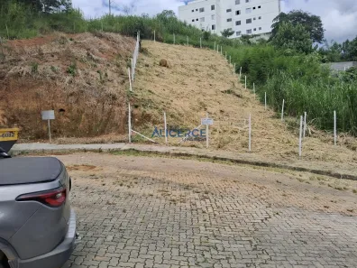 Lote/Terreno à venda, 338m² no Lourdes, Juiz de Fora