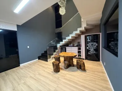 Casa com 3 Quartos à venda, 186m² no Bom Retiro, Joinville