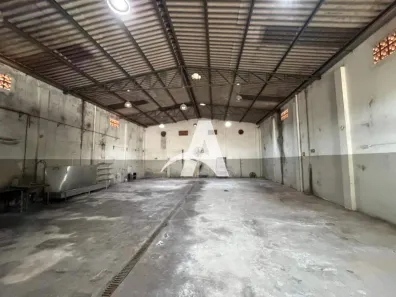 Galpão/Depósito/Armazém para alugar, 300m² no Carajás, Uberlândia