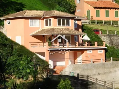 Casa de Condomínio com 3 Quartos para alugar, 300m² no Itaipava, Petrópolis