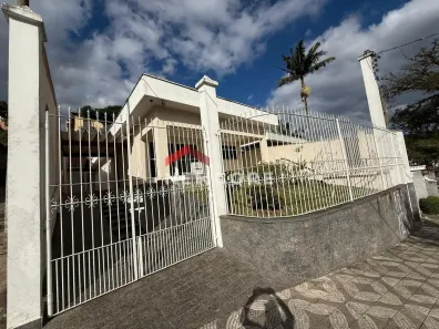 Casa com 3 Quartos à venda, 194m² no Jardim Meny, São Roque