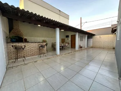 Casa com 3 Quartos à venda, 143m² no Alto Umuarama, Uberlândia