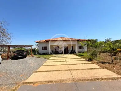 Fazenda/Sítio com 4 Quartos à venda, 193m² no Estância das Águas, Hidrolândia