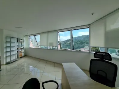 Ponto Comercial à venda, 30m² no Santa Rosa, Niterói